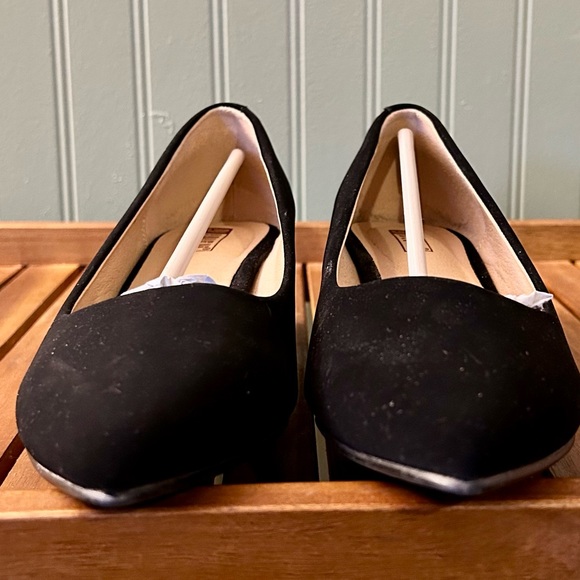 NIB Women’s Black Suede Wedge Heel Shoes- Sz 7.5 - Picture 4 of 8